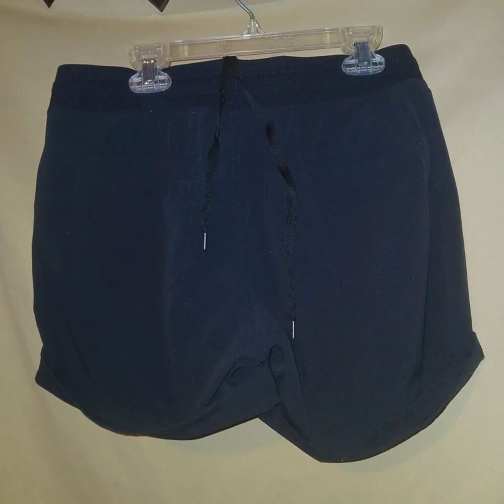 Gap fit pull-on  shorts size small in color black.